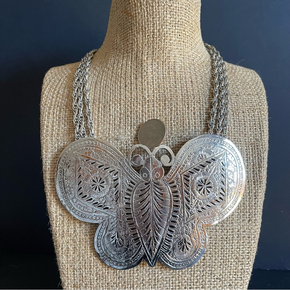 Vintage Silver tone Butterfly Statement Necklace . - Picture 6 of 9